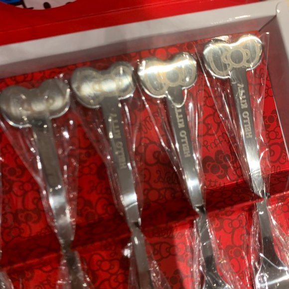 Hello Kitty 8PC Cutlery Set 2015 - Picture 7 of 11